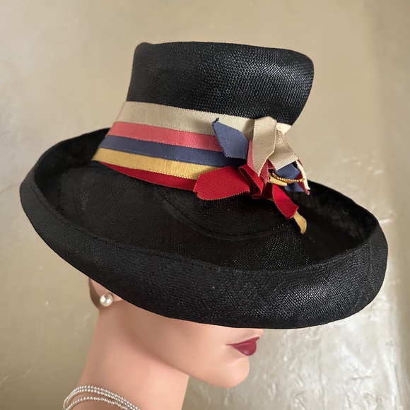 SHOWSTOPPER 1930s\' FRENCH NAVY STRAW FEDORA - MULTICOLORED GROSGRAIN BAND main image 5